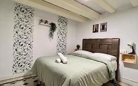 Sleep In Gothic Bcn